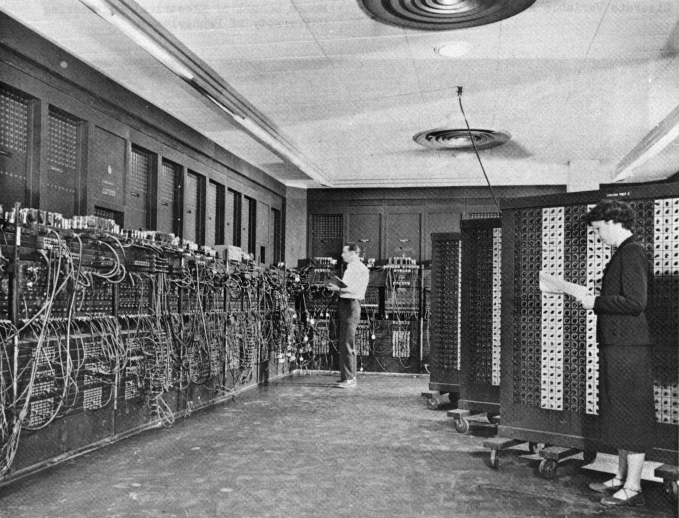 Fotografía del ENIAC. Fuente Wikipedia