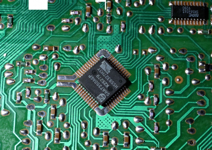 Fotografía de un microchip actual.Fuente:dvice.com
